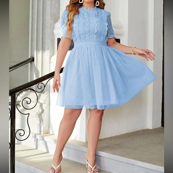 Luxe lace mock neck puff sleeve dress - Picture 10 of 10